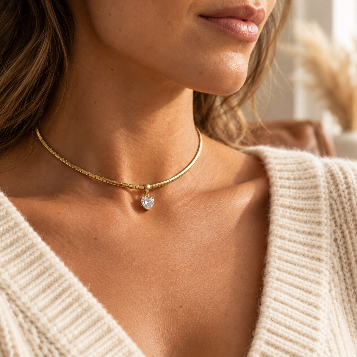 Zirkonia Hanger Ketting – BIYO draagimpressie van de afgebeelde uitvoering
