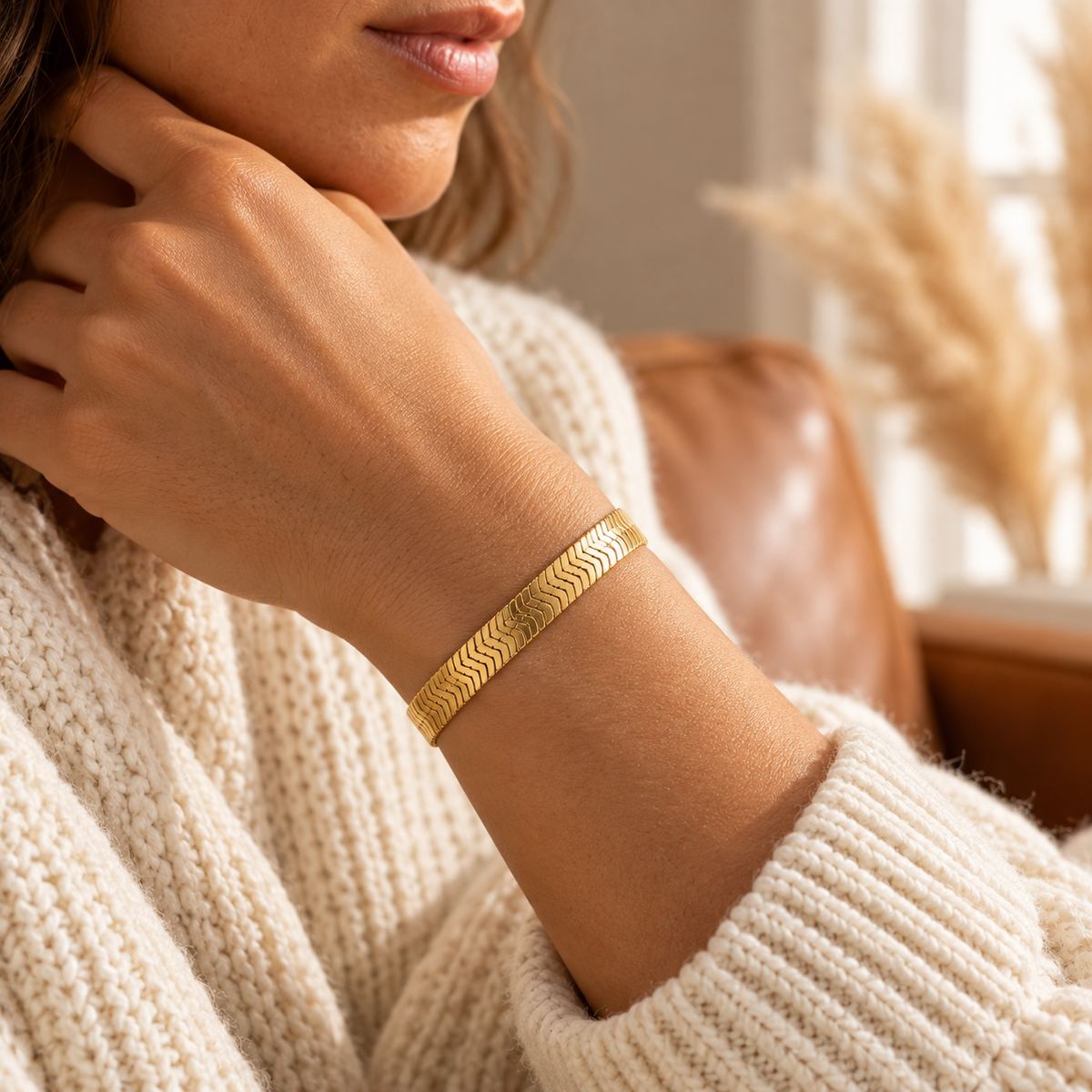 Minimalistische Stalen Armband – BIYO draagimpressie van de afgebeelde uitvoering