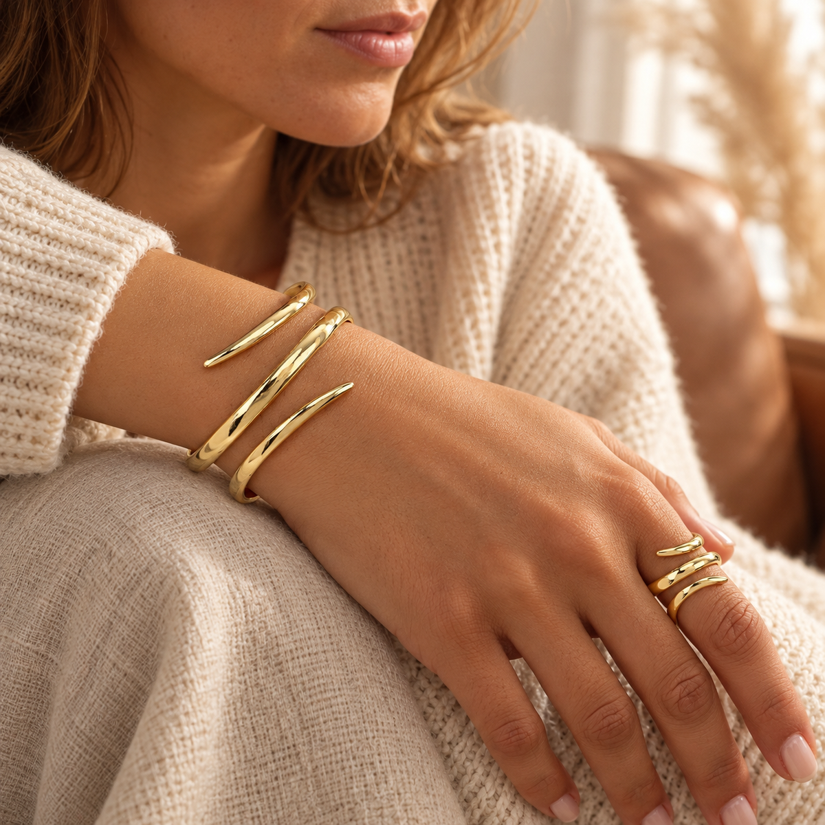 Drielijns Armband en Ring Set – BIYO draagimpressie van de afgebeelde uitvoering