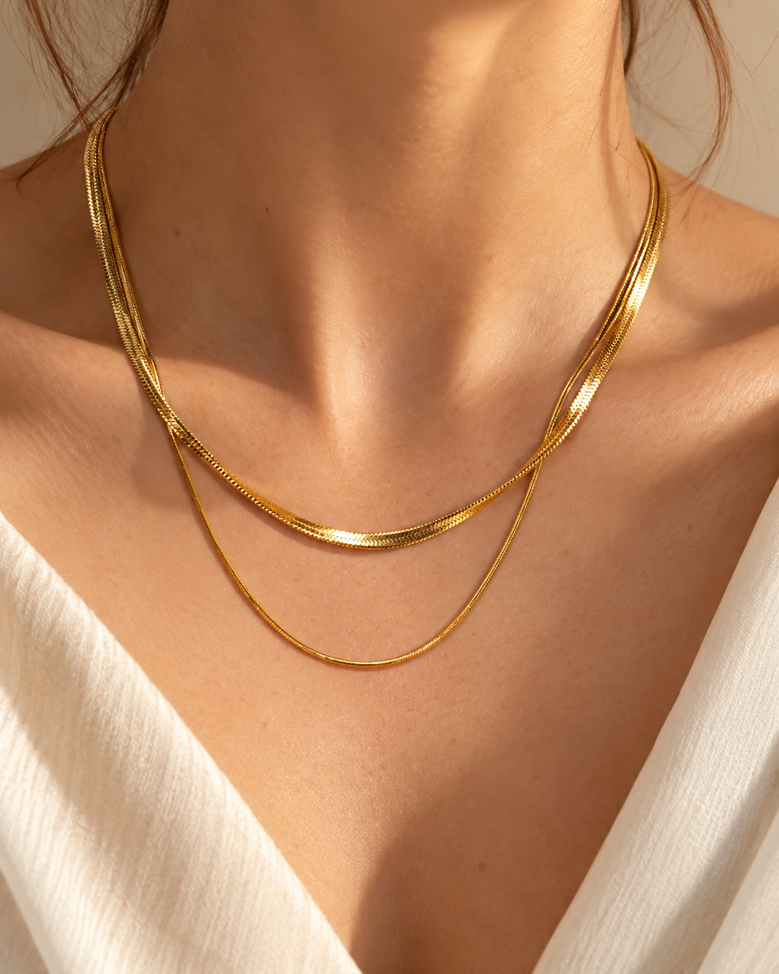 Gelaagde Slangenketting – Dubbel / Goud – BIYO draagimpressie