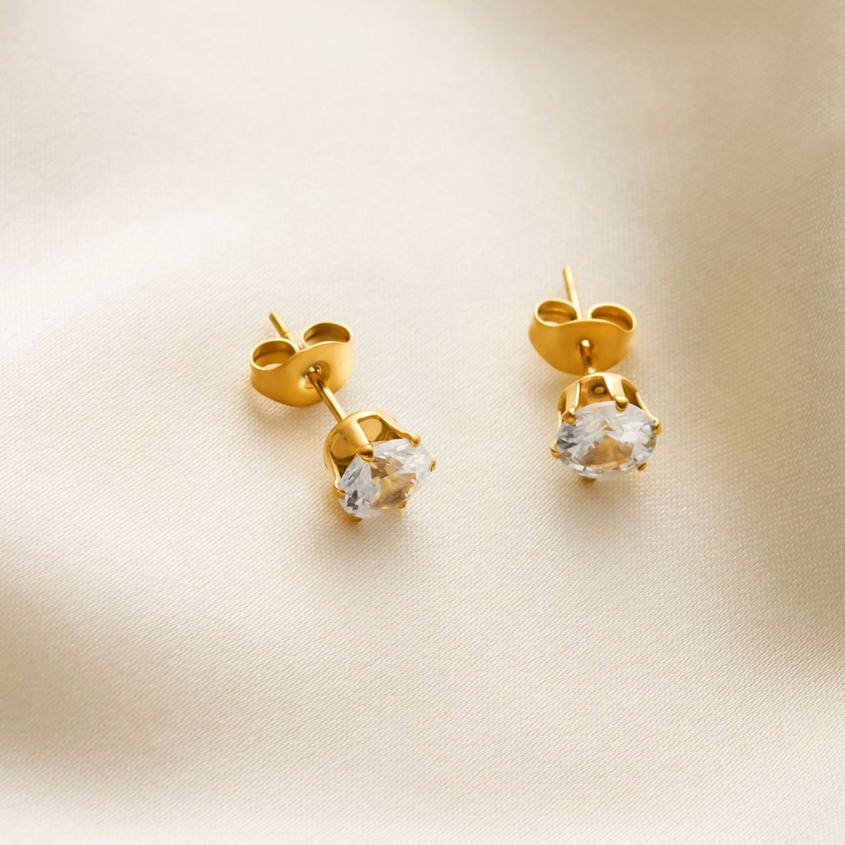 Solitaire Oorknopjes – Model 1 / Goud