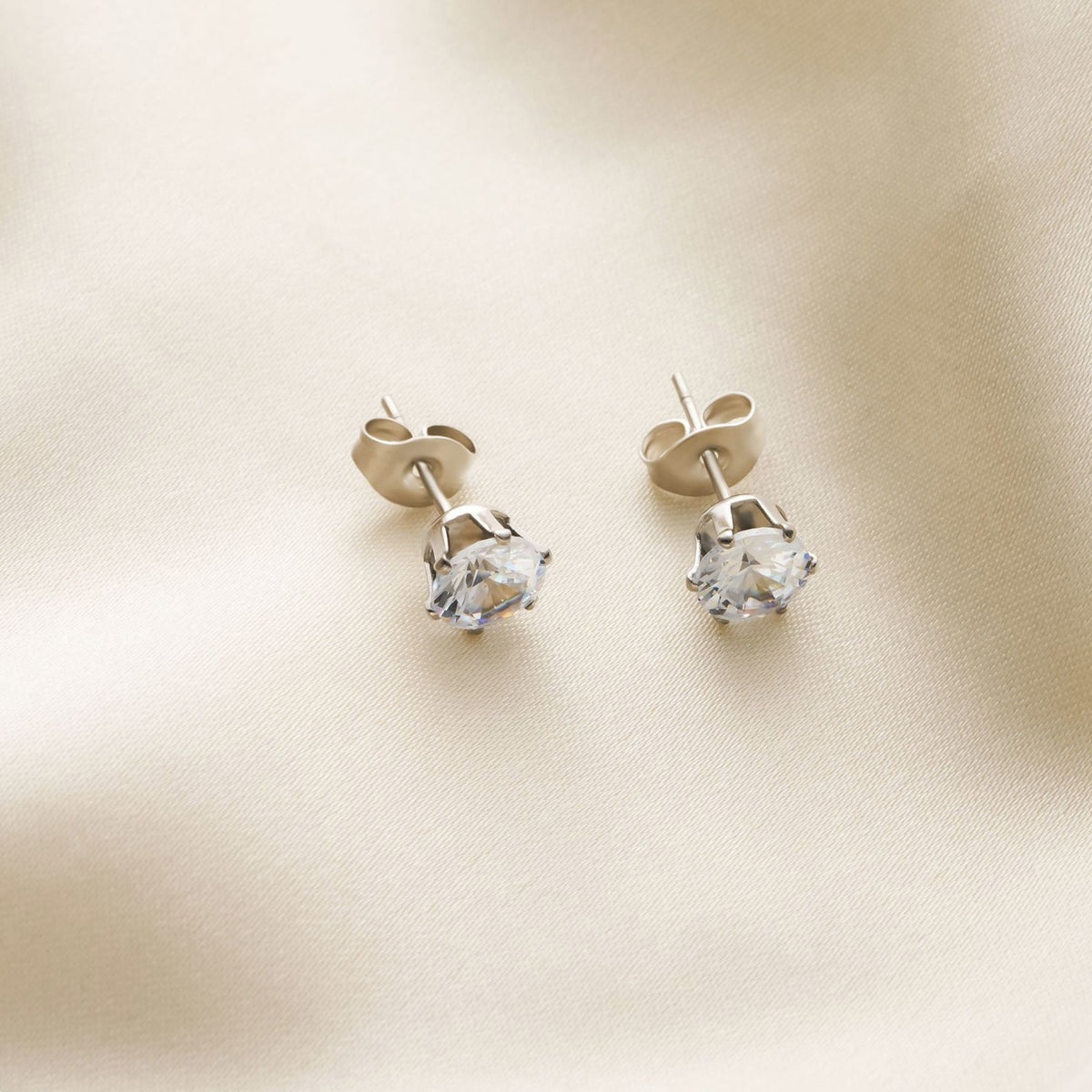 Solitaire Oorknopjes – Model 1 / Zilver